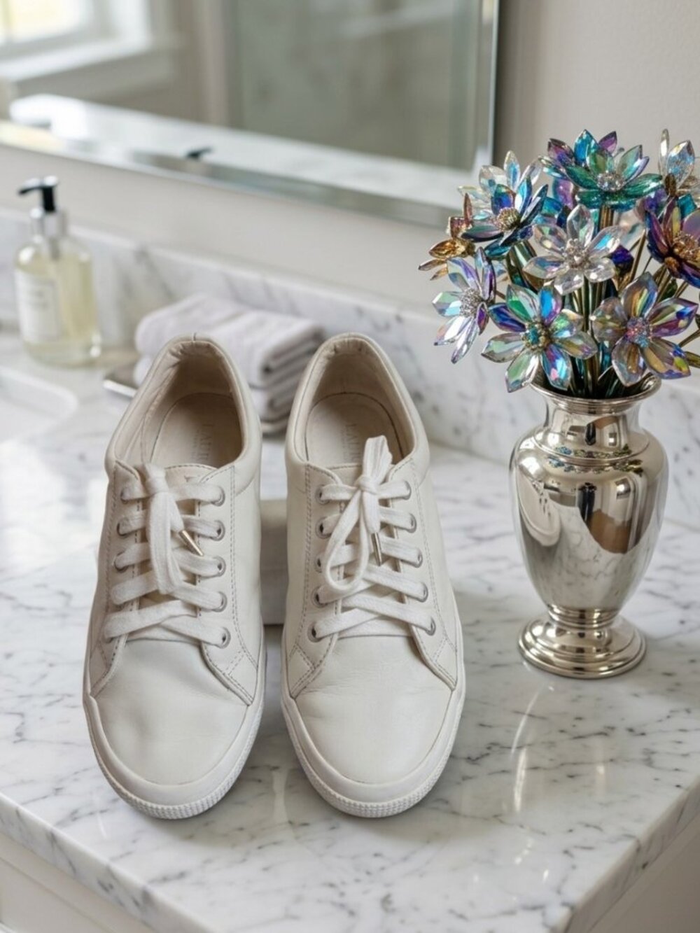 Lauren Ralph Lauren Jolie-LG White Leather Gum Sole Sneakers Size 8B
